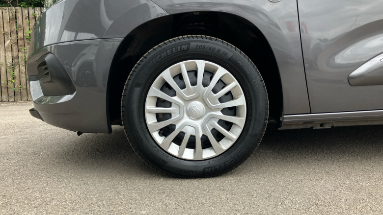 Toyota Proace City Verso 100kW Shuttle Long 50kWh 5dr Auto Electric Estate